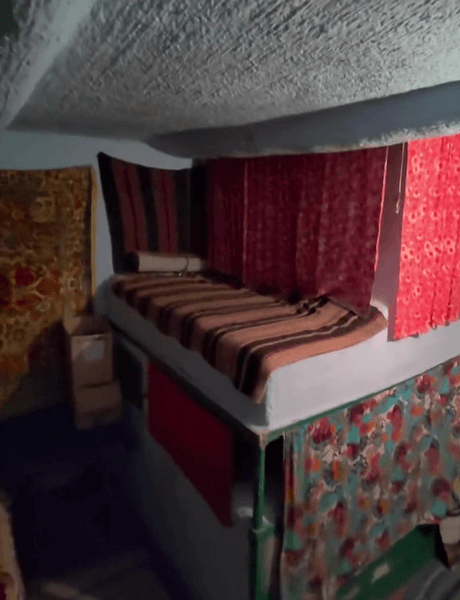 Піч в будинку Будинок продається в селі Вінницької області